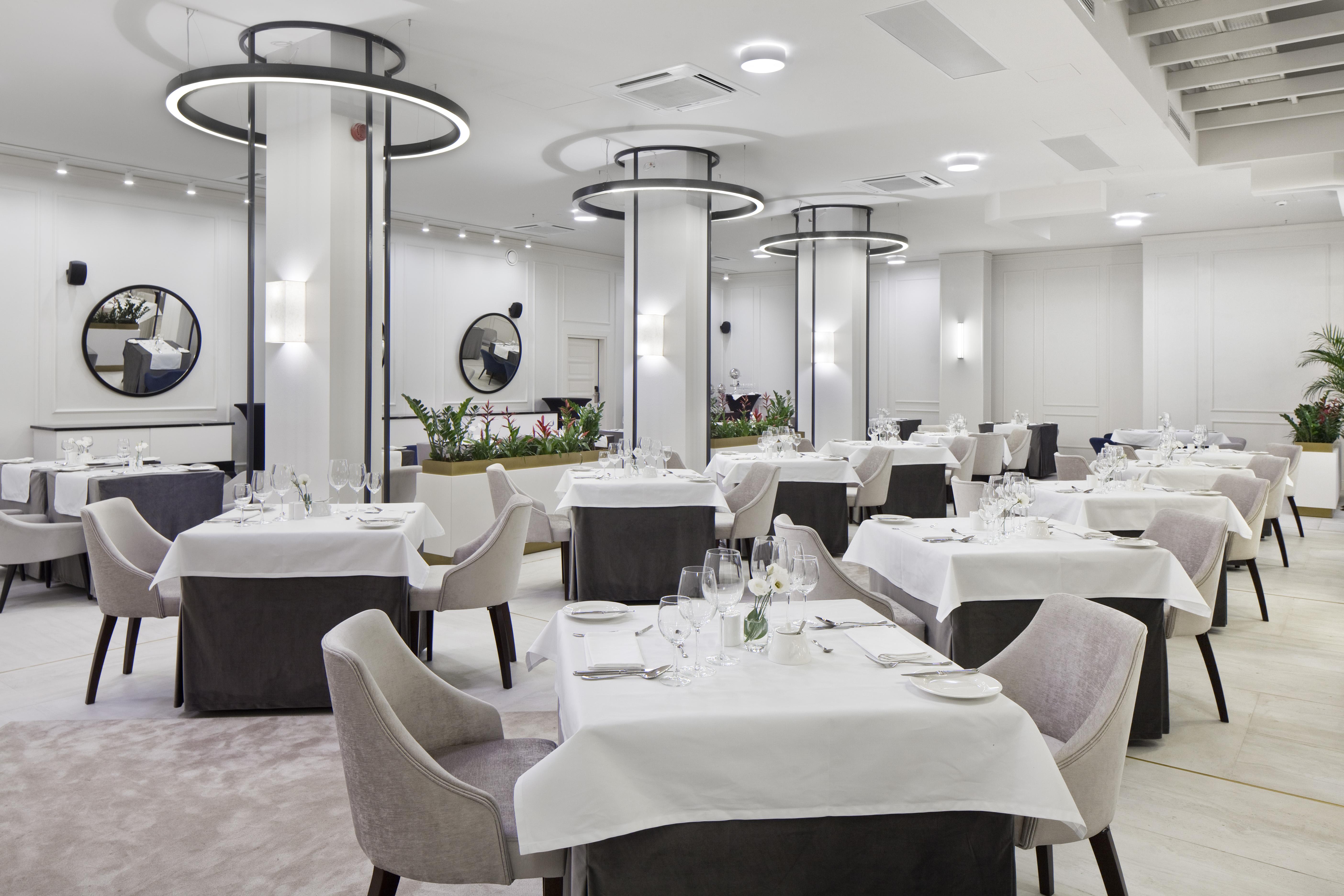 Wyndham Grand Krakow Old Town Hotel Luaran gambar Restaurant "21"
