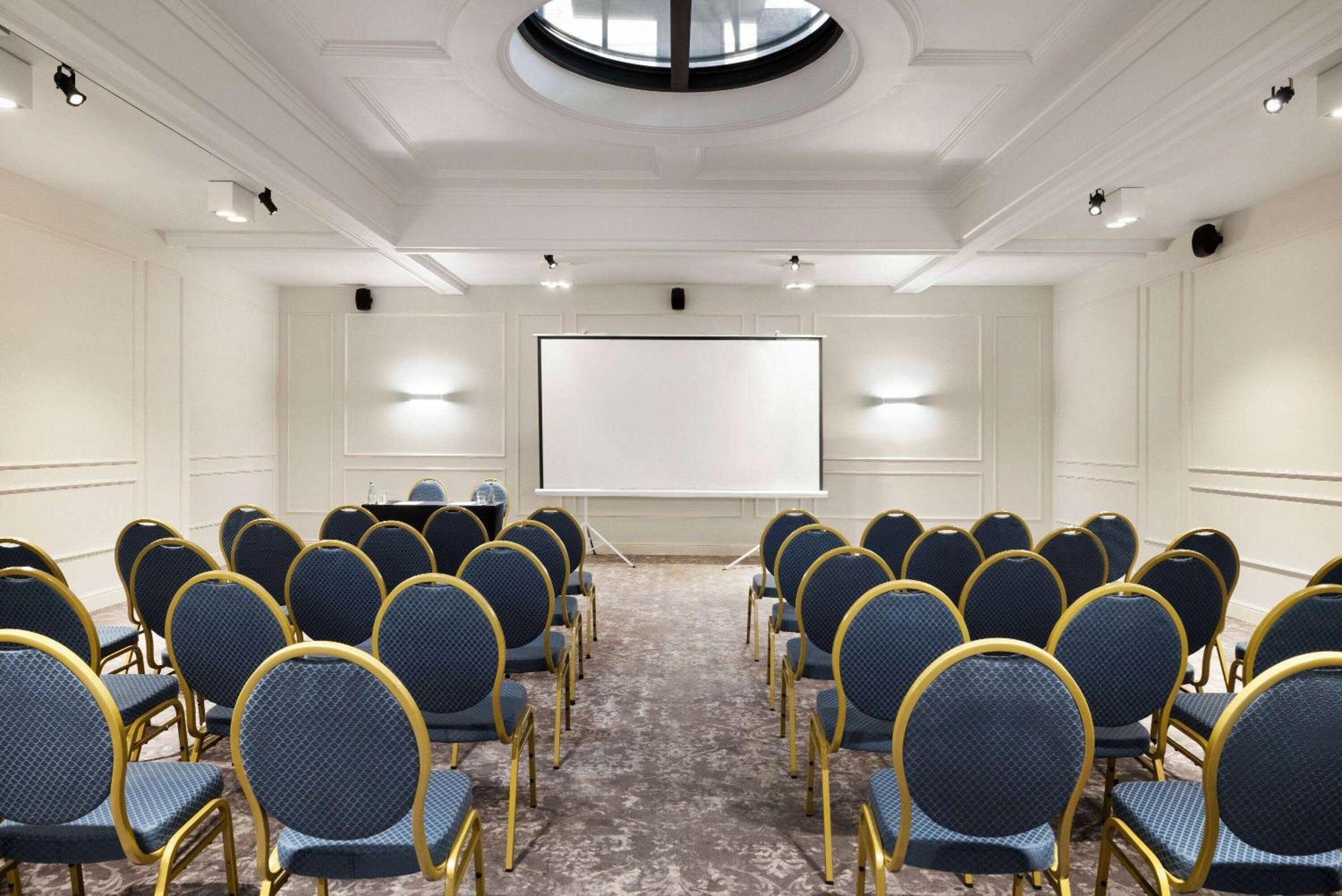 Wyndham Grand Krakow Old Town Hotel Luaran gambar The meeting room
