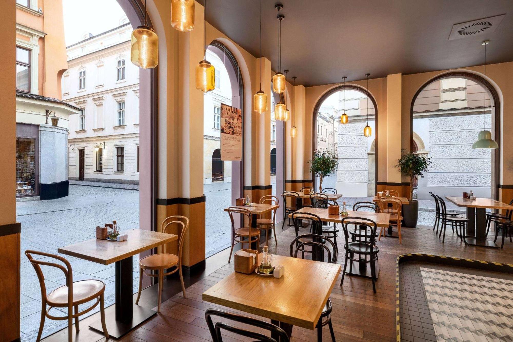 Wyndham Grand Krakow Old Town Hotel Luaran gambar Interior of the restaurant